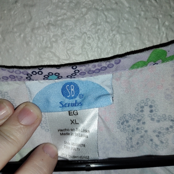 Scrub Top - Picture 3 of 5